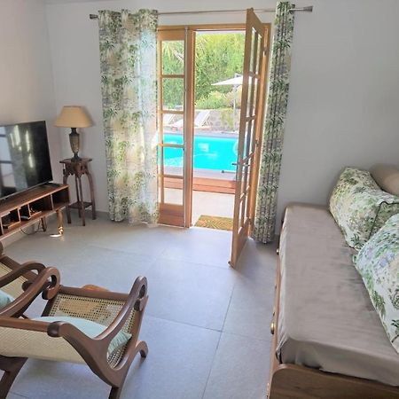 Le Jacaranda Du Guillaume Bed & Breakfast Le Guillaume Екстериор снимка