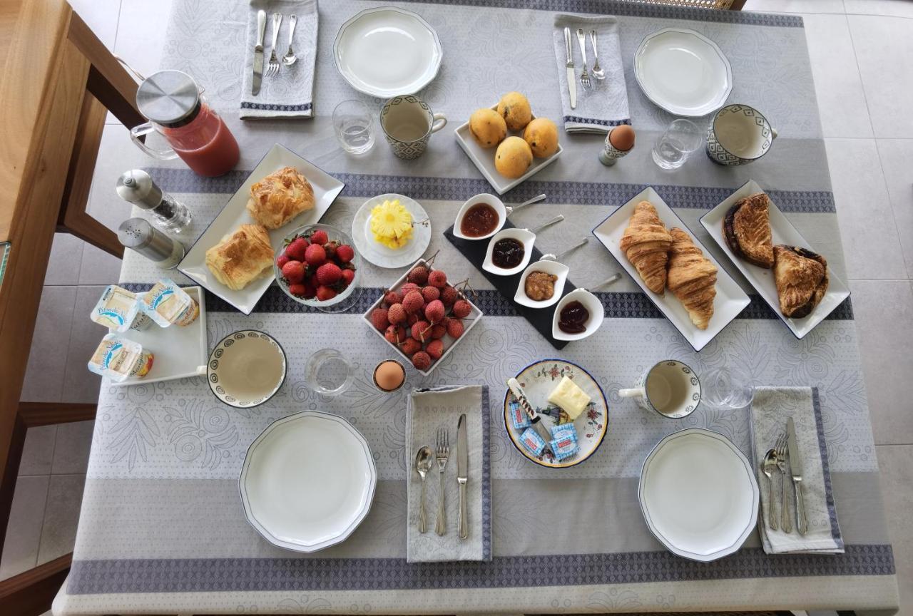 Le Jacaranda Du Guillaume Bed & Breakfast Le Guillaume Екстериор снимка